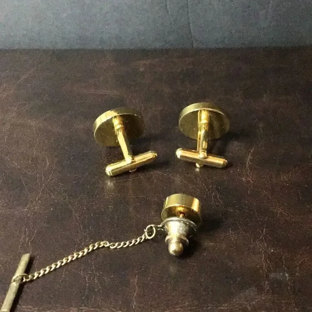 Vintage Cuff links ￼and tie tack gold and hot pink